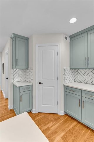 1119 Sawhill Drive, Lawrence, KS 66049
