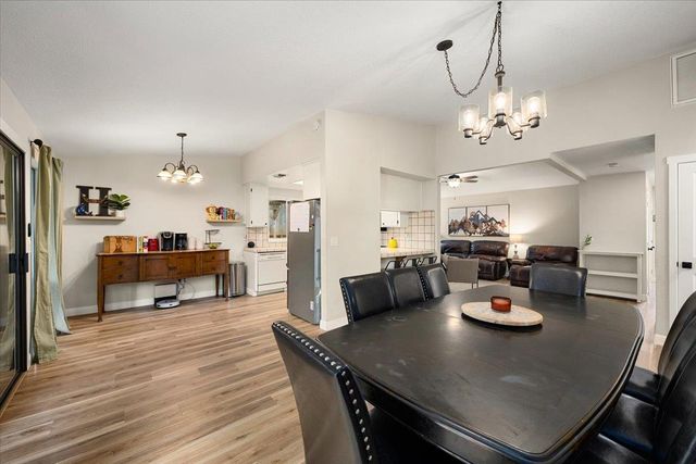 1462 Love Way, Auburn, CA 95603