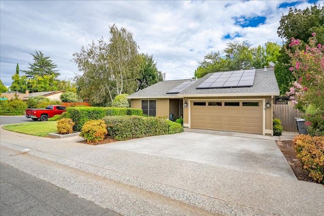 1462 Love Way, Auburn, CA 95603