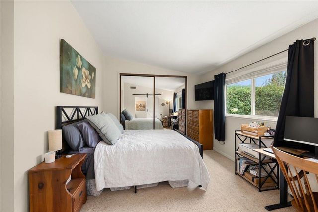1462 Love Way, Auburn, CA 95603