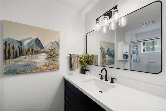 1462 Love Way, Auburn, CA 95603