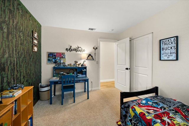 1462 Love Way, Auburn, CA 95603