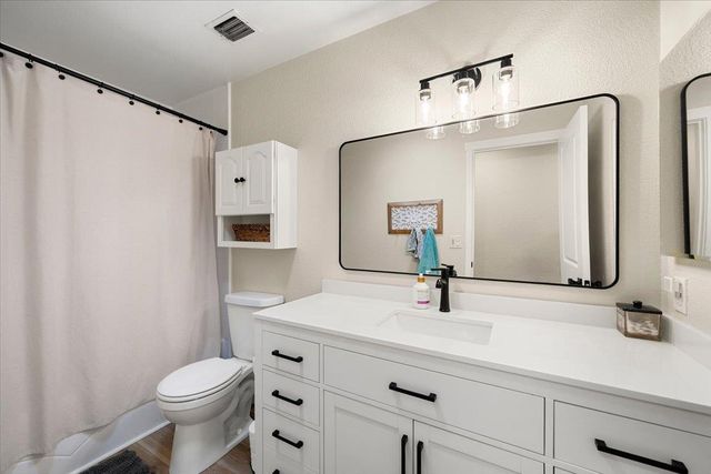 1462 Love Way, Auburn, CA 95603