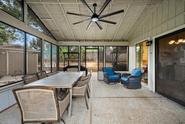 1462 Love Way, Auburn, CA 95603