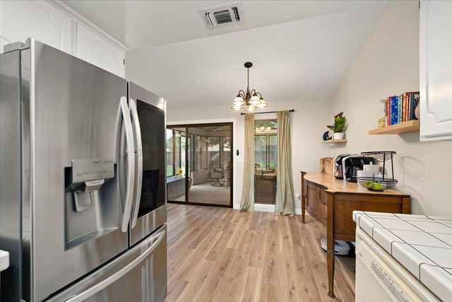 1462 Love Way, Auburn, CA 95603