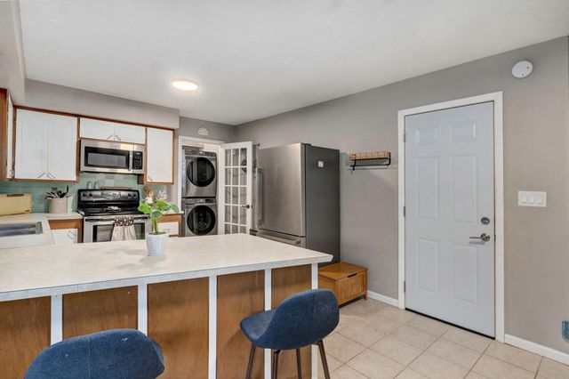 217 N Ken Avenue, Springfield, MO 65802