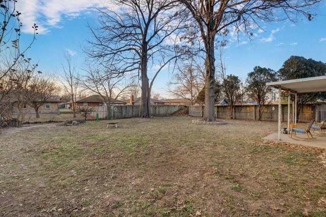 217 N Ken Avenue, Springfield, MO 65802