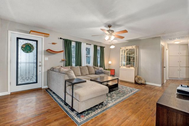 217 N Ken Avenue, Springfield, MO 65802