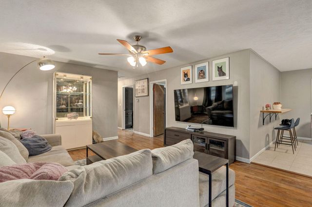 217 N Ken Avenue, Springfield, MO 65802