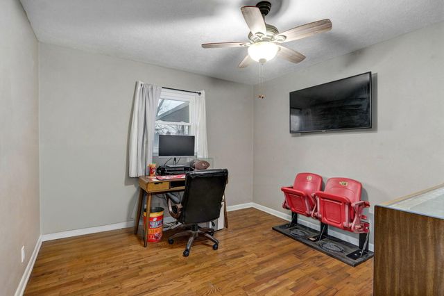 217 N Ken Avenue, Springfield, MO 65802