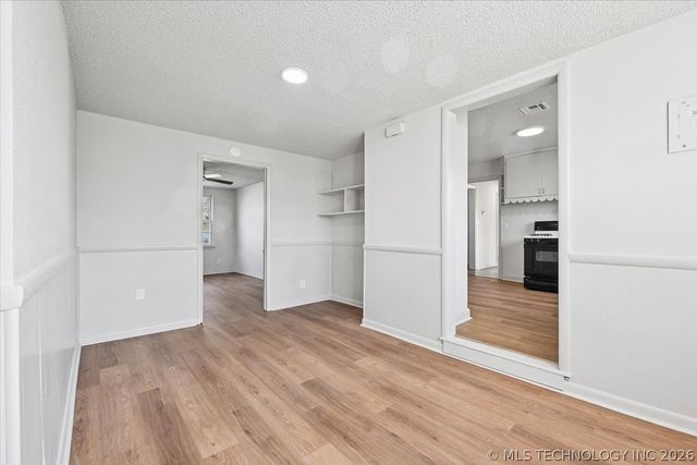 6736 E 6th Street, Tulsa, OK 74112