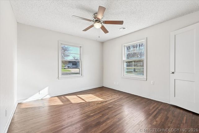 6736 E 6th Street, Tulsa, OK 74112