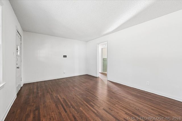 6736 E 6th Street, Tulsa, OK 74112