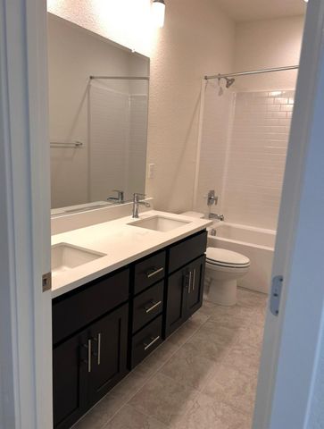 17357 Atwater Dr, Lathrop, CA 95330