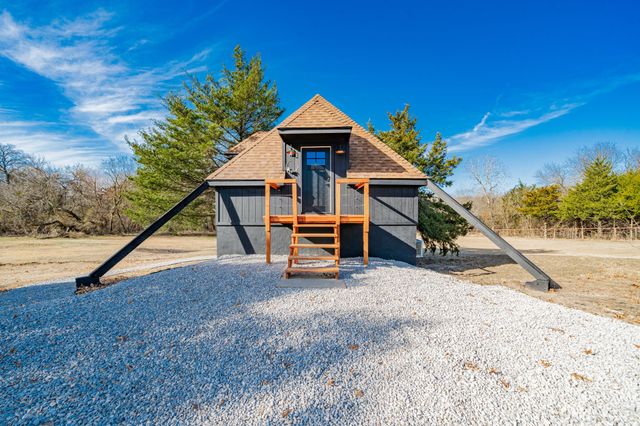 691 Bear Road, Van Alstyne, TX 75495