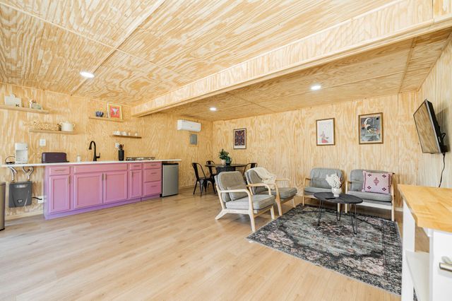 691 Bear Road, Van Alstyne, TX 75495