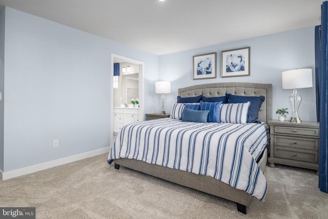1761 ALICE SPRINGS DR, Martinsburg, WV 25403