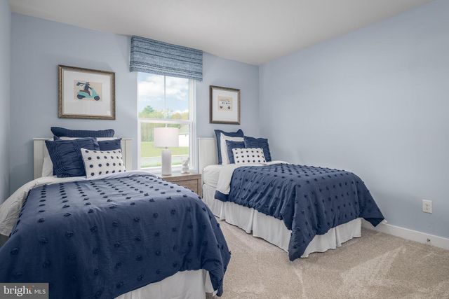 1761 ALICE SPRINGS DR, Martinsburg, WV 25403