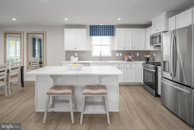 1761 ALICE SPRINGS DR, Martinsburg, WV 25403