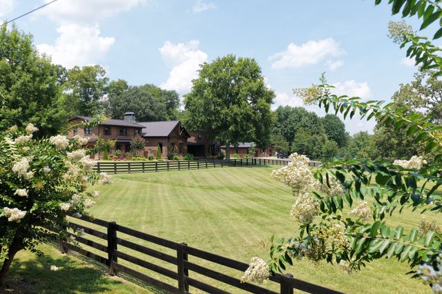 9862 Sam Donald Rd, Nolensville, TN 37135