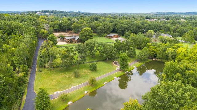 9862 Sam Donald Rd, Nolensville, TN 37135