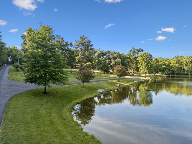9862 Sam Donald Rd, Nolensville, TN 37135