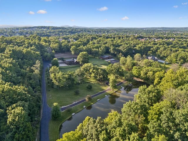 9862 Sam Donald Rd, Nolensville, TN 37135