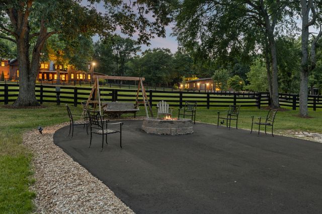 9862 Sam Donald Rd, Nolensville, TN 37135