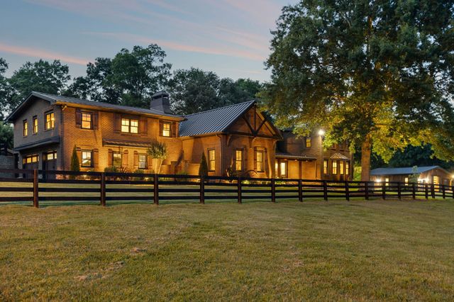 9862 Sam Donald Rd, Nolensville, TN 37135