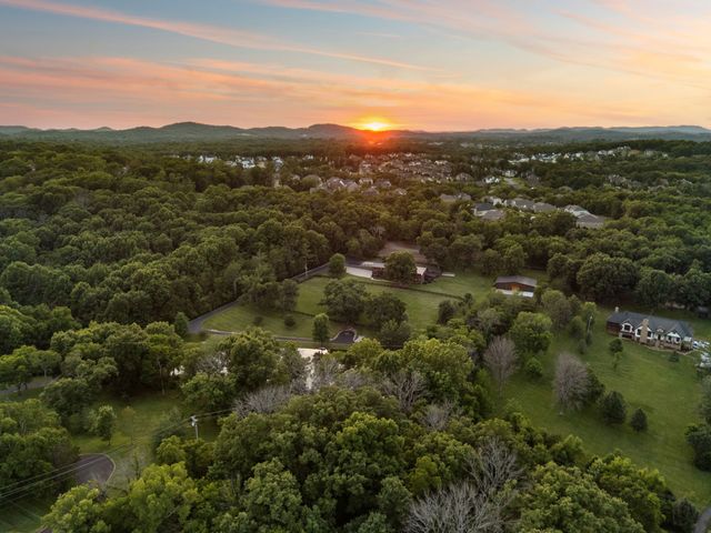 9862 Sam Donald Rd, Nolensville, TN 37135