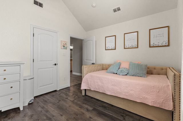 9708 Puma Trail, Godley, TX 76044