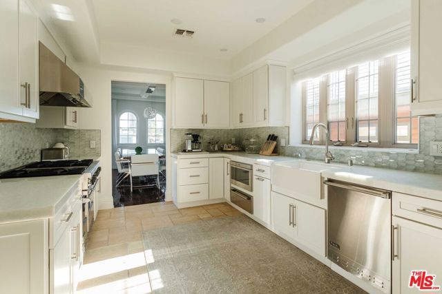 1835 Pandora Avenue 402, Los Angeles, CA 90025