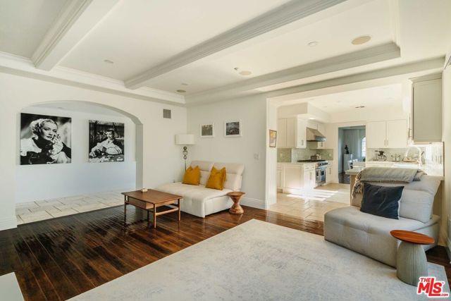 1835 Pandora Avenue 402, Los Angeles, CA 90025