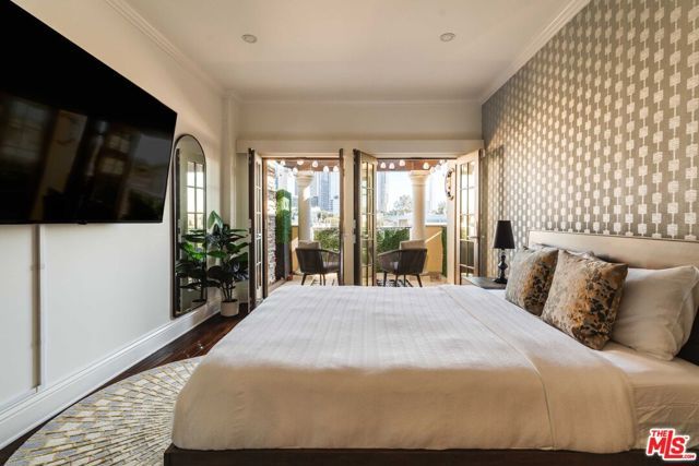 1835 Pandora Avenue 402, Los Angeles, CA 90025