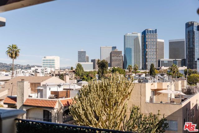 1835 Pandora Avenue 402, Los Angeles, CA 90025