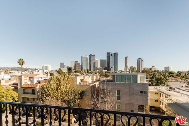 1835 Pandora Avenue 402, Los Angeles, CA 90025