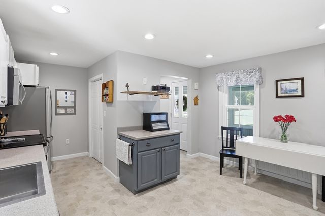 55 Broadway Street, Westford, MA 01886