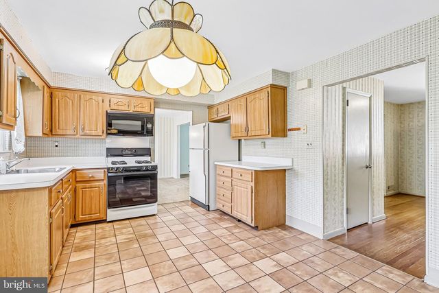 12 KEVIN WAY, Marlton, NJ 08053