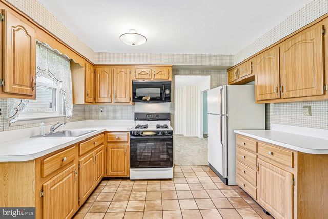 12 KEVIN WAY, Marlton, NJ 08053