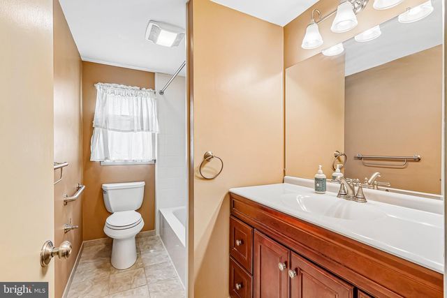 12 KEVIN WAY, Marlton, NJ 08053