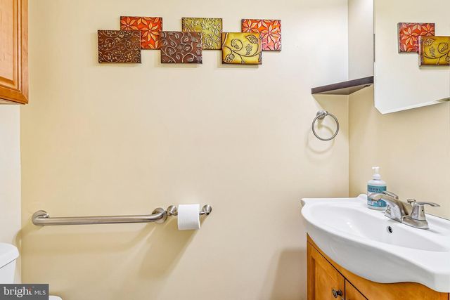 12 KEVIN WAY, Marlton, NJ 08053