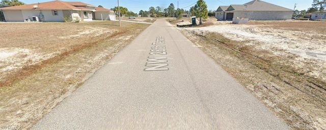 2416 NW 28th TER, Cape Coral, FL 33993