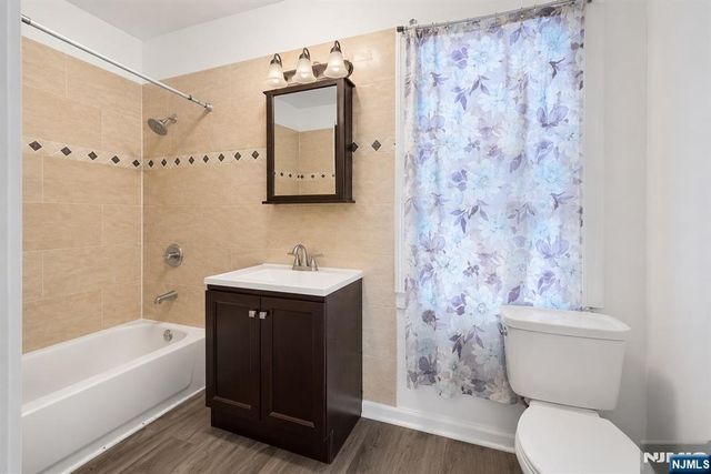 196 S 6th Street, Newark, NJ 07103