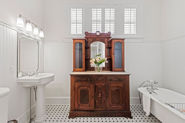 631 Verret St, Houma, LA 70360