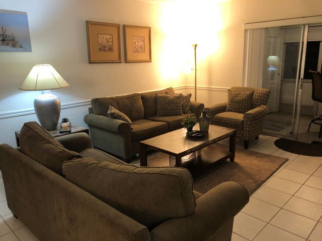 421 SW Natura Avenue E, Deerfield Beach, FL 33441