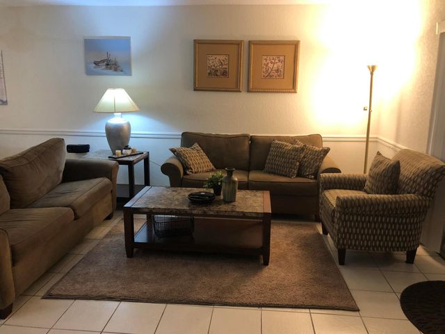 421 SW Natura Avenue E, Deerfield Beach, FL 33441