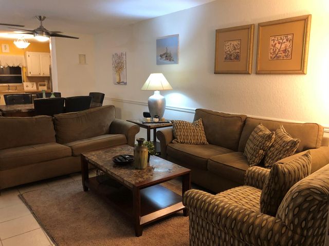 421 SW Natura Avenue E, Deerfield Beach, FL 33441