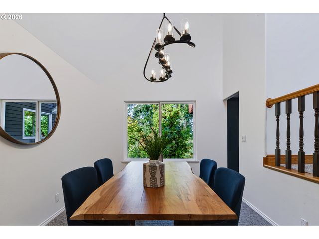 6850 APOLLO Rd, West Linn, OR 97068