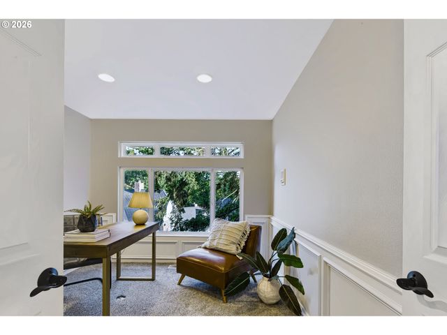 6850 APOLLO Rd, West Linn, OR 97068