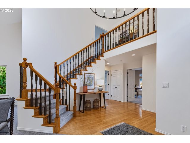 6850 APOLLO Rd, West Linn, OR 97068